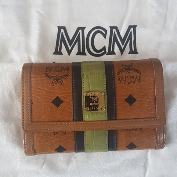 mcm bag with wallet
